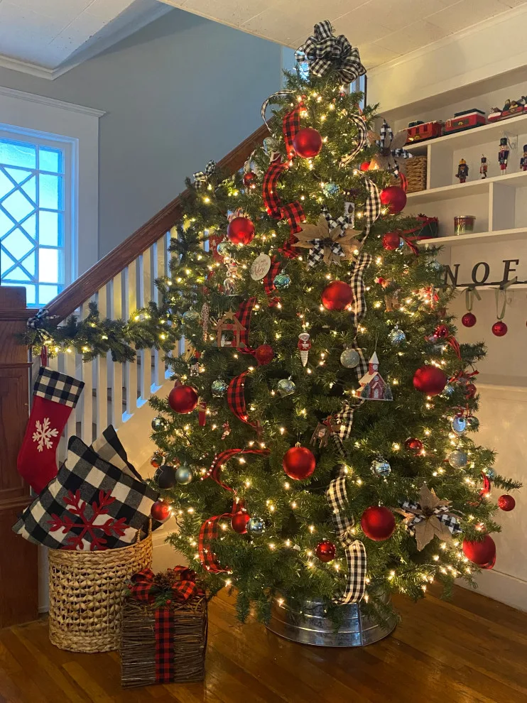 Holiday Styling by Deborah Roides Interior Design - Photo 2