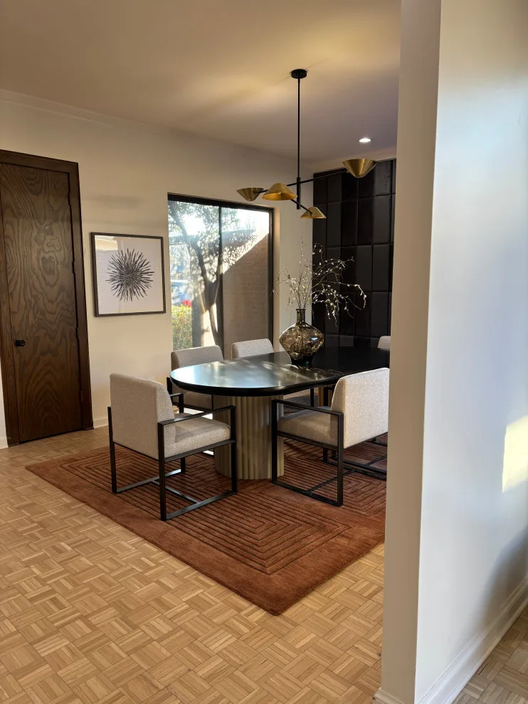 Val Verde Modern Residence by Holly Flinton Design Inc - Photo 2