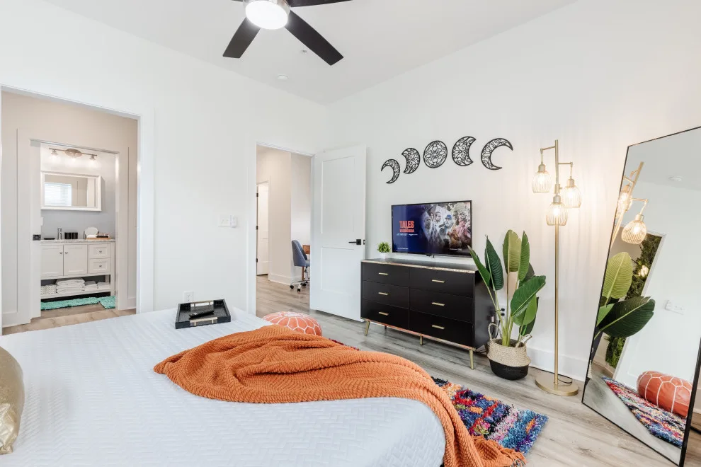 Airbnb Revamp/Rental Transformation by Interiors À La Mode, LLC - Photo 51