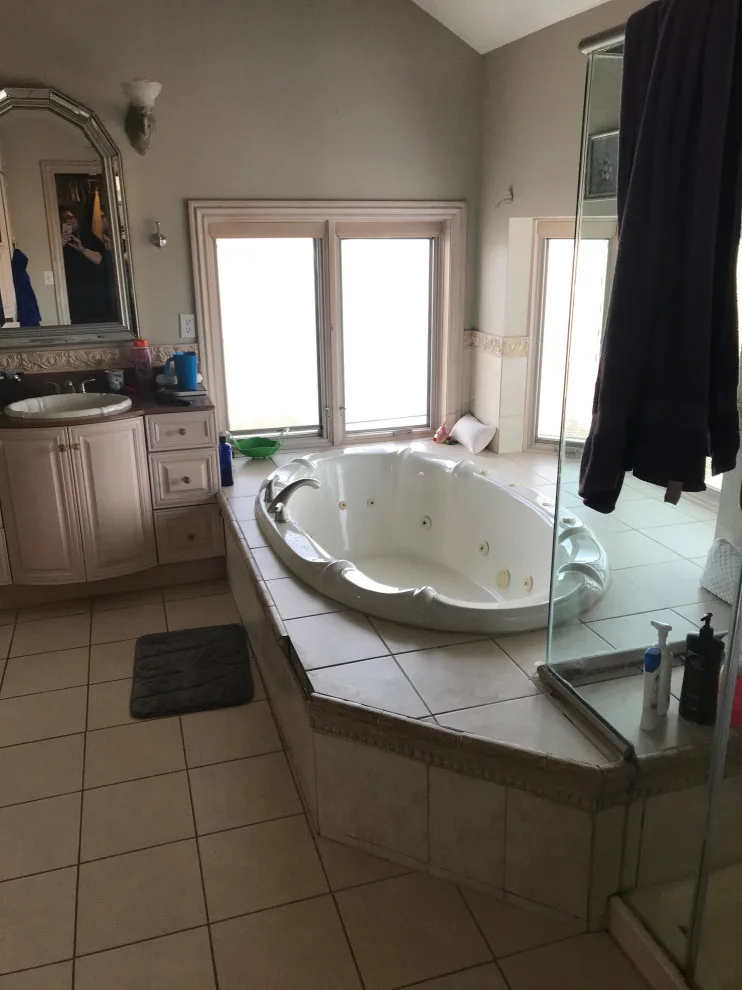 Spacious bathroom renovation by HLC Interior Solutions - Photo 11