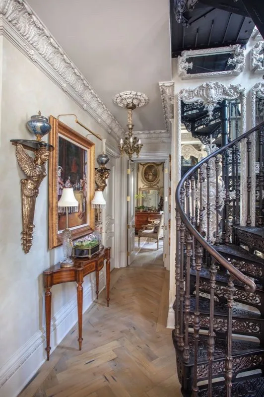 Passages, Corridors, and Scenes by Belanger Interiors - Photo 4
