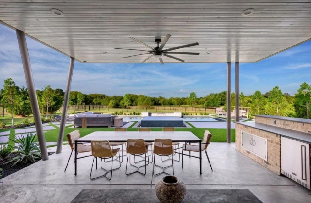 Tranquillity Modern Pool & Patio by Graves Landscape & Outdoor Living - Photo 4