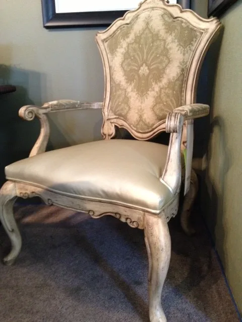 Lounge Areas by Reflections Of You, By Amy, LLC - Photo 3