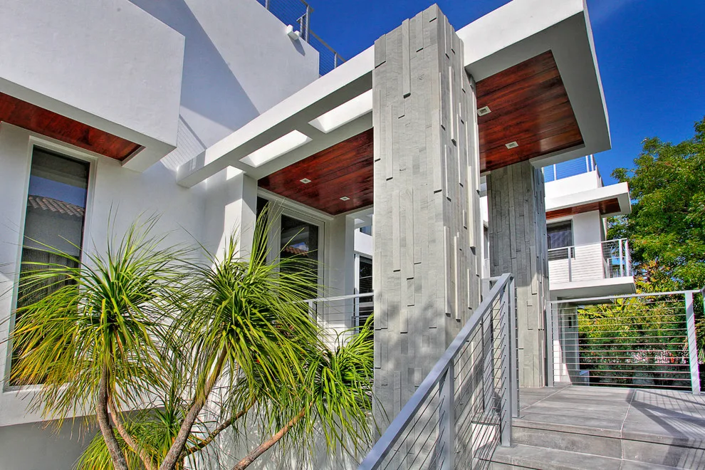 Contemporary townhouse by Vivian Macia Interiors LLC - Photo 5