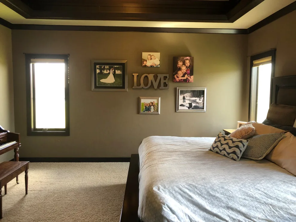 B. Lewis Design - Photo 2