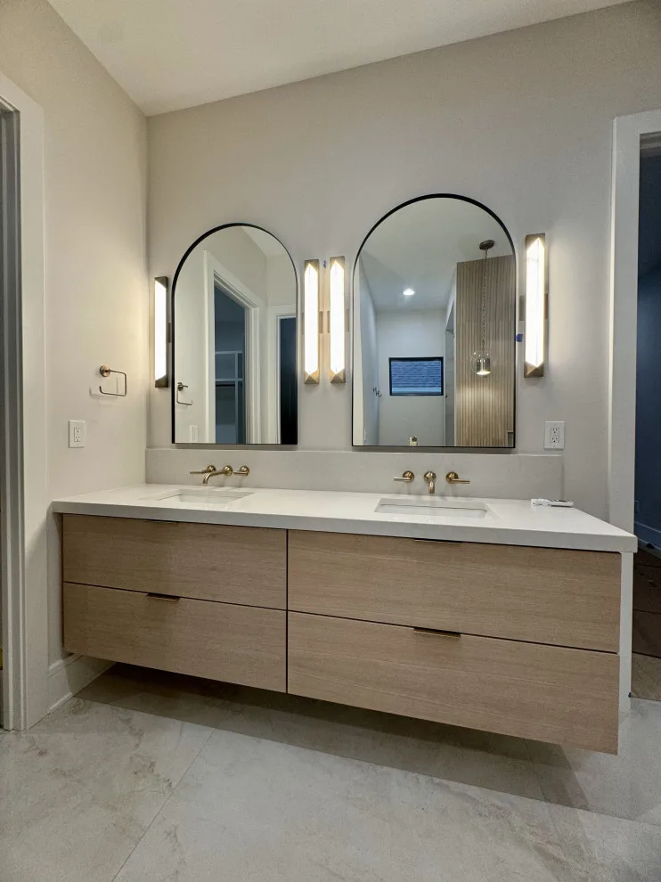 Aldwych Court Spec House by Alicia Dale Interiors, LLC - Photo 15