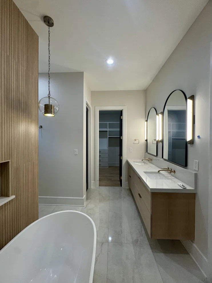 Aldwych Court Spec House by Alicia Dale Interiors, LLC - Photo 20