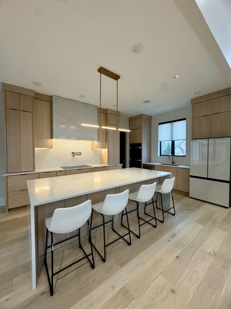Aldwych Court Spec House by Alicia Dale Interiors, LLC - Photo 3