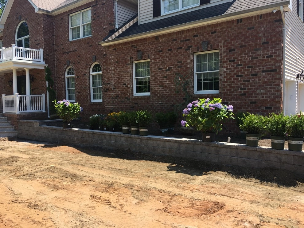 Traditional Lebanon Pool & Landscape by Green Acres Landscaping, Design, Irrigation & Con - Photo 5