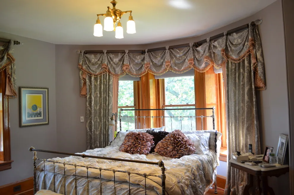 Victorian Master Suite by A & J Interiors, LLC - Photo 2