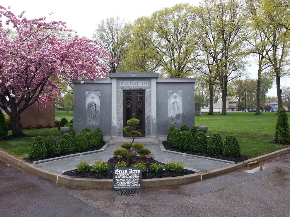 Green Acres Landscaping, Design, Irrigation & Con - Photo 4