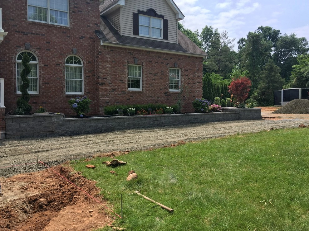 Traditional Lebanon Pool & Landscape by Green Acres Landscaping, Design, Irrigation & Con - Photo 8
