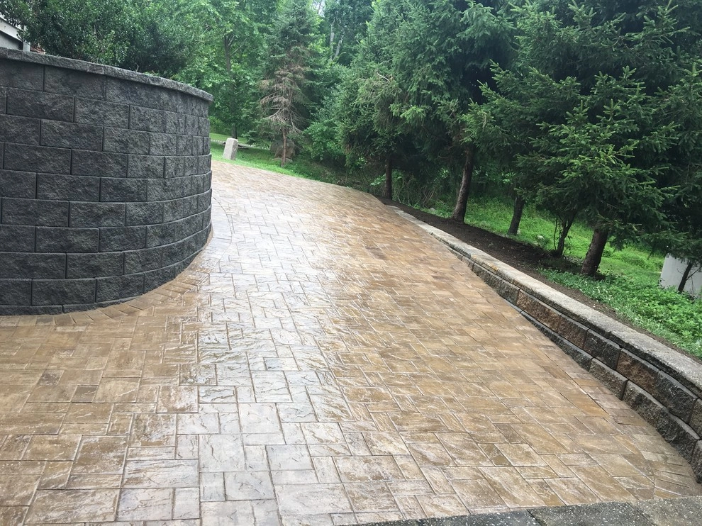Traditional Lebanon Pool & Landscape by Green Acres Landscaping, Design, Irrigation & Con - Photo 9