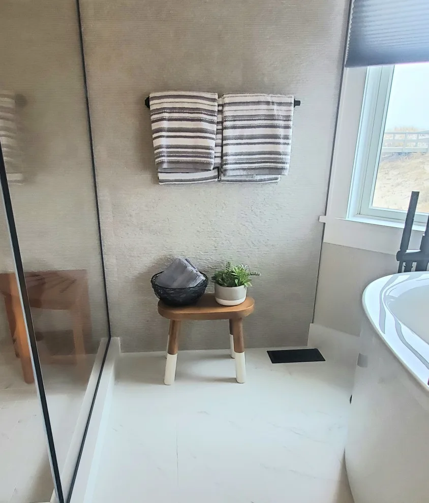 Restroom by Dream Windows & Interiors - Photo 19