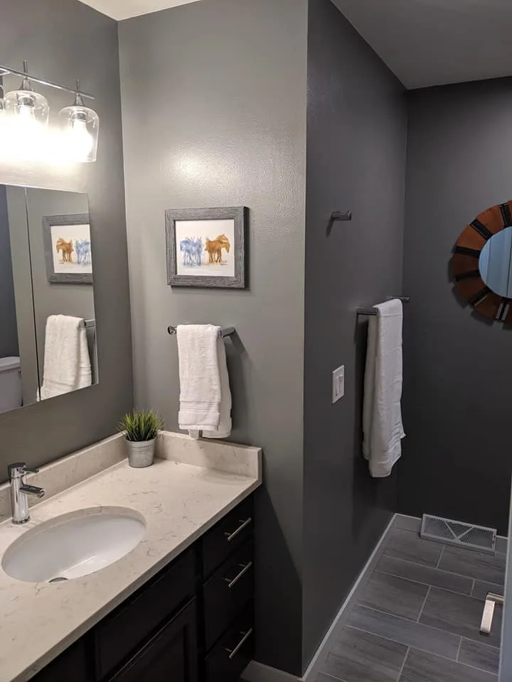Laurie Lundgren COLOR & DESIGN - Photo 11