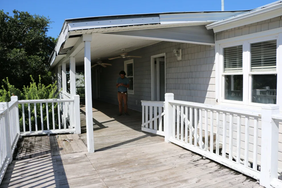 Coastal Cottage by Coastal Chic Co - Photo 10