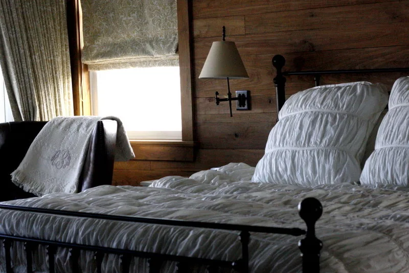 Coastal Retreat Bedrooms by Beach Dwellings - Photo 13