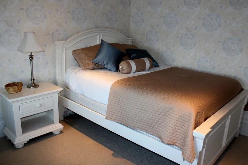 Coastal Retreat Bedrooms by Beach Dwellings - Photo 17