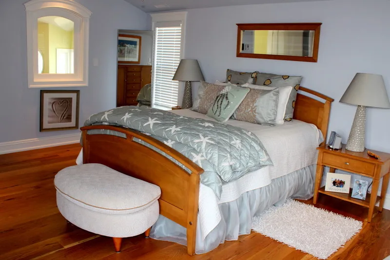 Coastal Retreat Bedrooms by Beach Dwellings - Photo 18