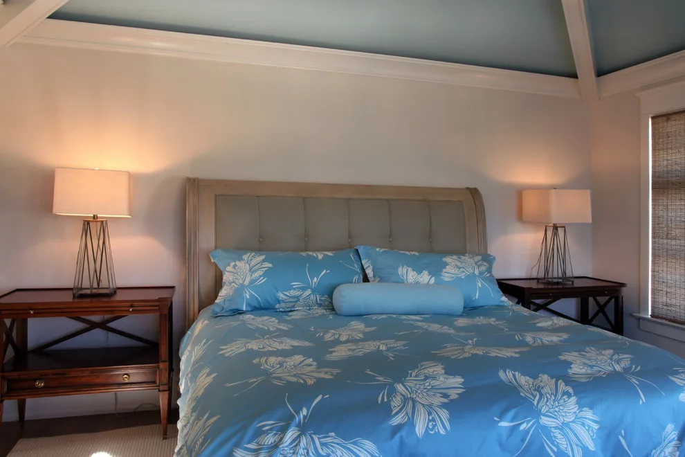 Coastal Retreat Bedrooms by Beach Dwellings - Photo 11