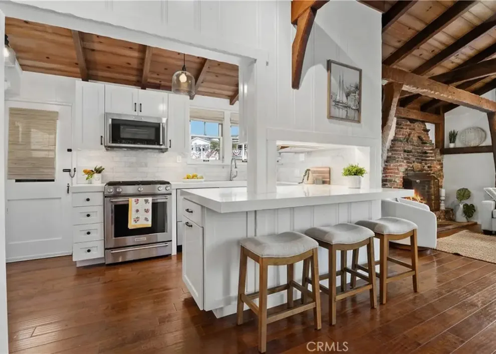 Orange County Preparation by HOM Staging & Design - Photo 7