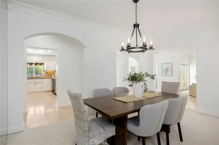 Orange County Preparation by HOM Staging & Design - Photo 9
