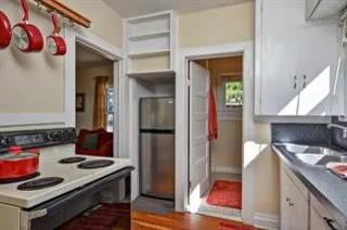 Transforming a 500 Square Foot Bungalow - Before and After by Sarah Waddell, Pomeroy House Interiors - Photo 8