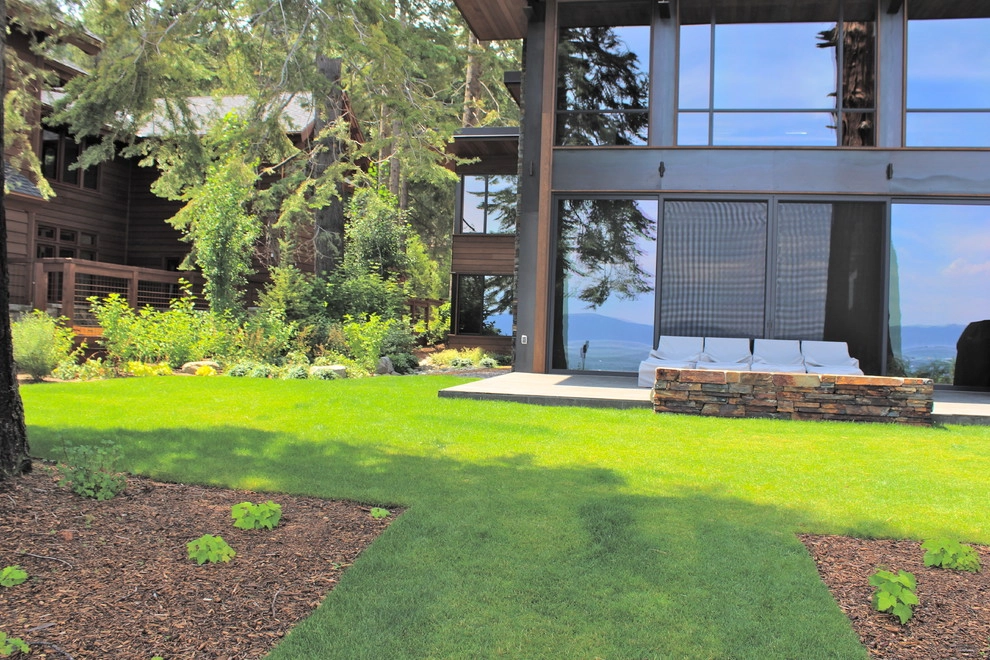 Lakefront Landscaping by Green Envy, Inc. - Photo 3