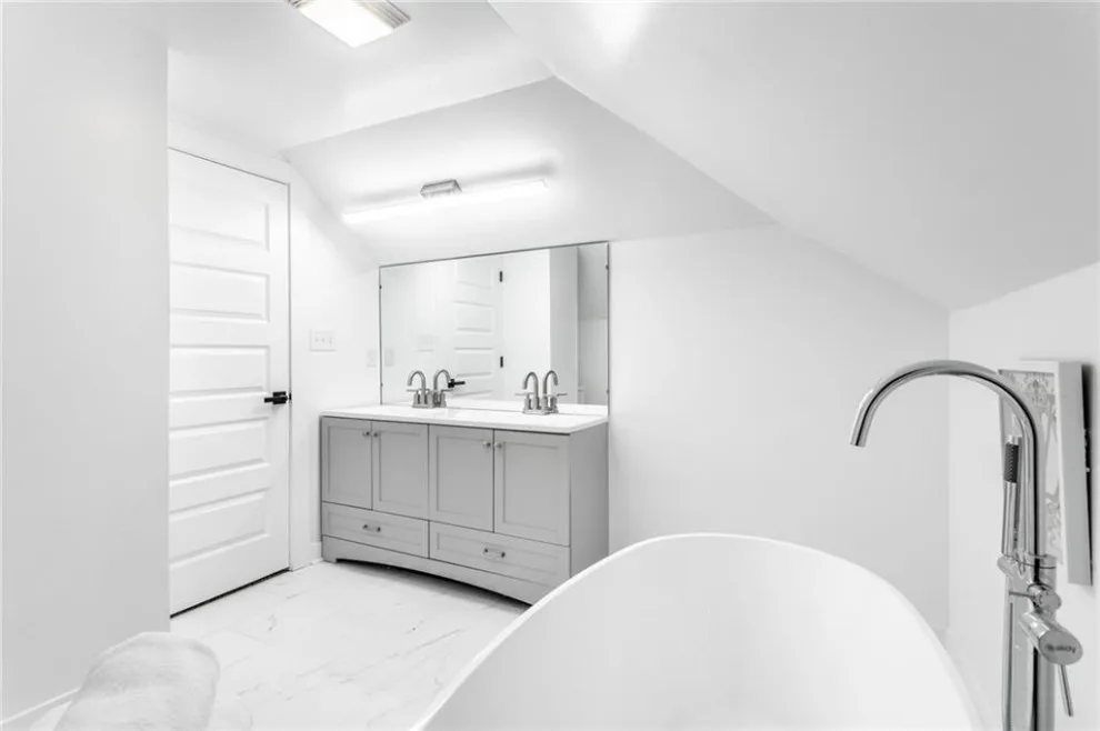 Oak Avenue by House Of Sleek - Photo 9