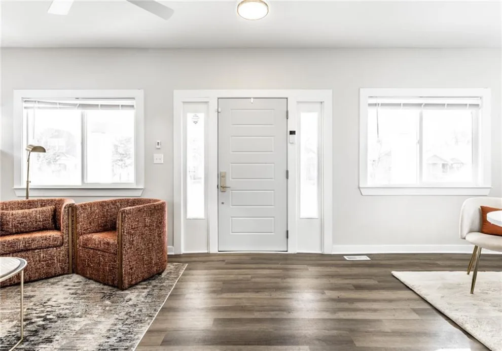 Oak Avenue by House Of Sleek - Photo 2