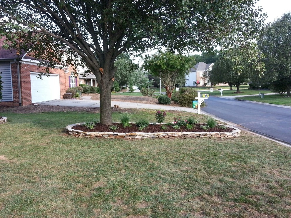 Green IT Up Yardscapes - Photo 3