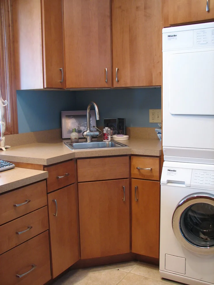 Beulah Laundry and Office, Guest and Master Bathrooms by Duperron Designs Inc. - Photo 14