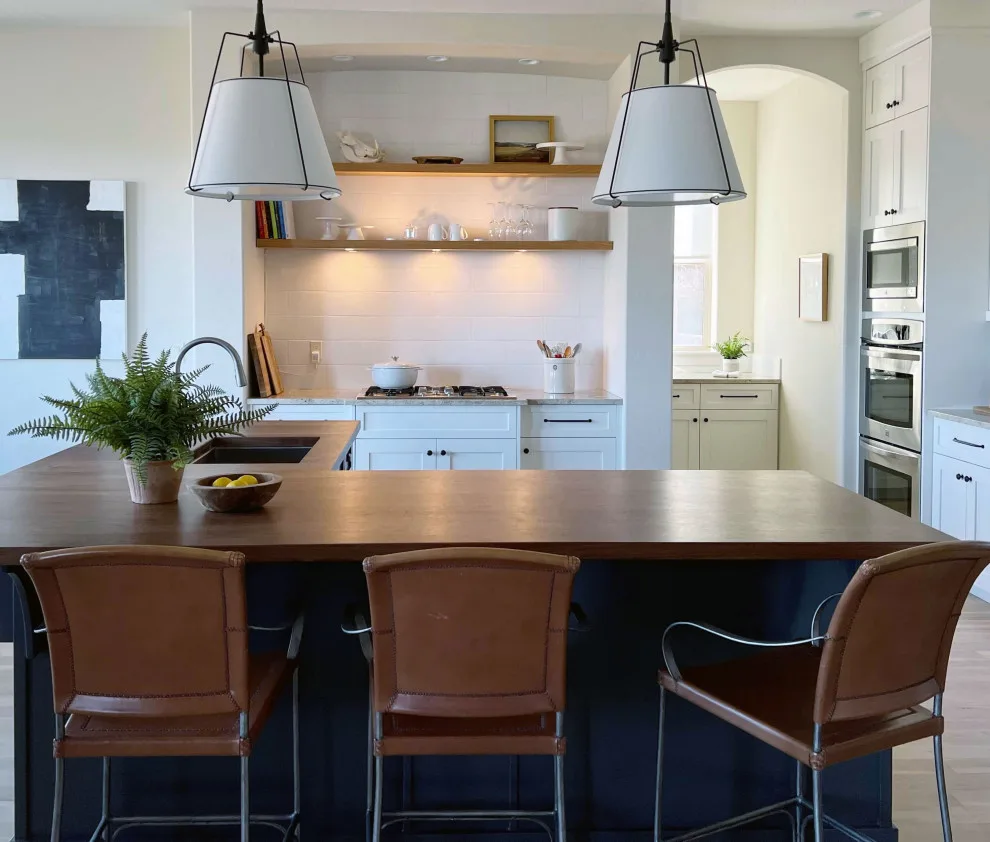 Elegant Upgrade: Transforming a Standard Kitchen by Lauren Kelly Design - Photo 3