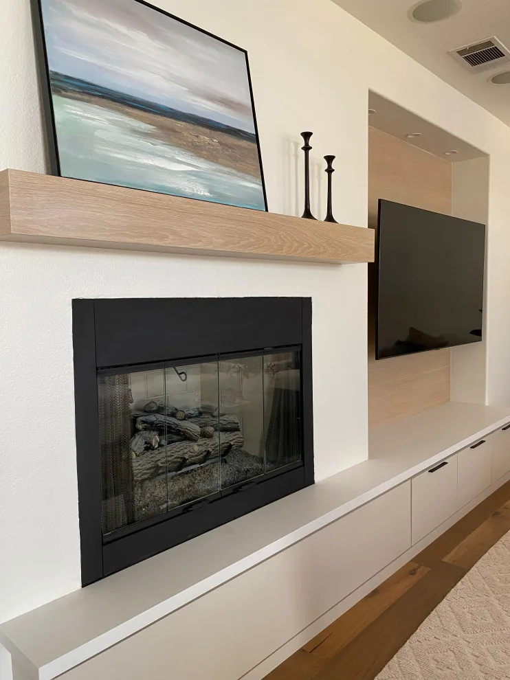 Carlsbad Lounge Renovation by Wanderlust Home Interiors Inc. - Photo 7