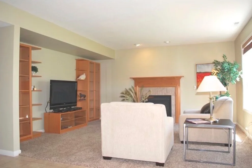 Cherbourg Residence Showcase by SaraBella Home Staging & Redesign - Photo 6