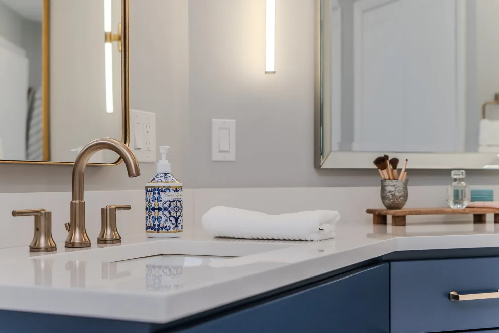 Cheshire Primary Restroom by EDV Home Design - Photo 19