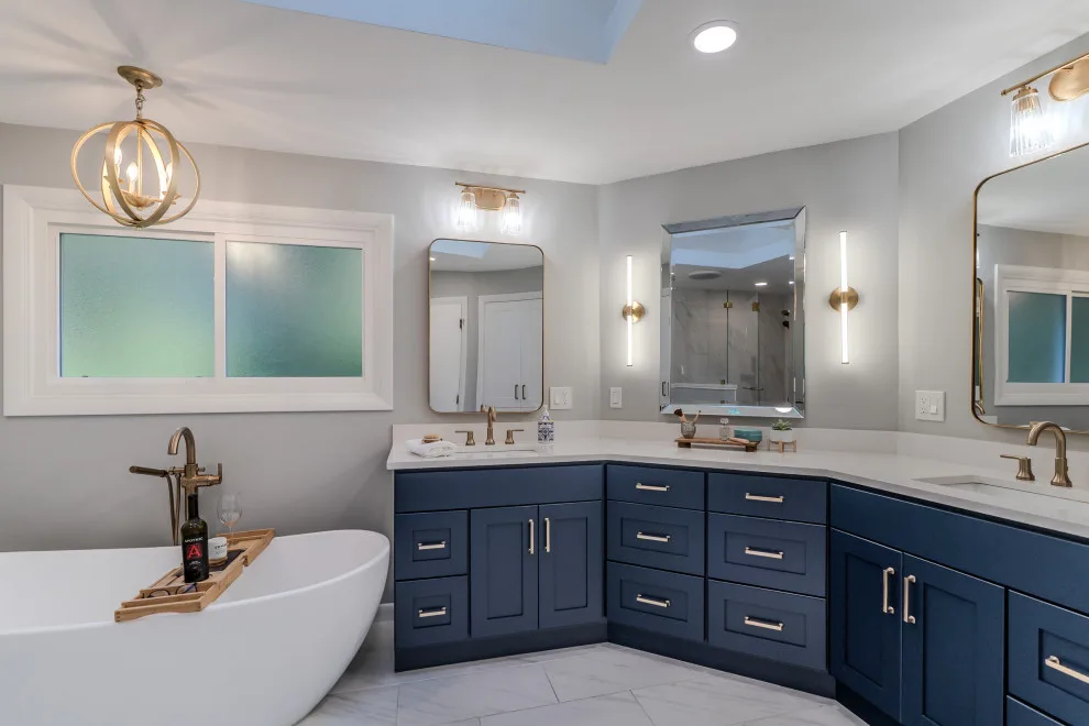 Cheshire Primary Restroom by EDV Home Design - Photo 3