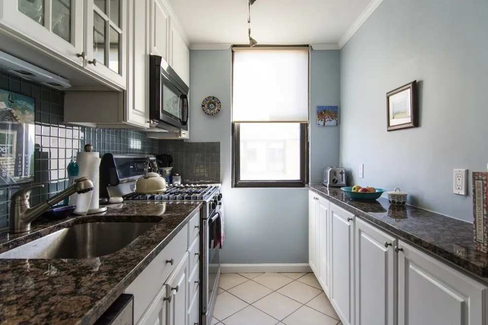 New York City Apartment After the War by Amy Krane Color Consulting - Photo 5