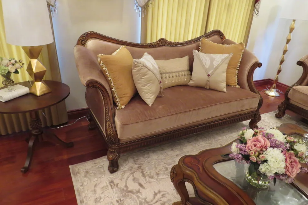 Traditional Elegant Living Space by Danaë Eustace-Zamora - Photo 14