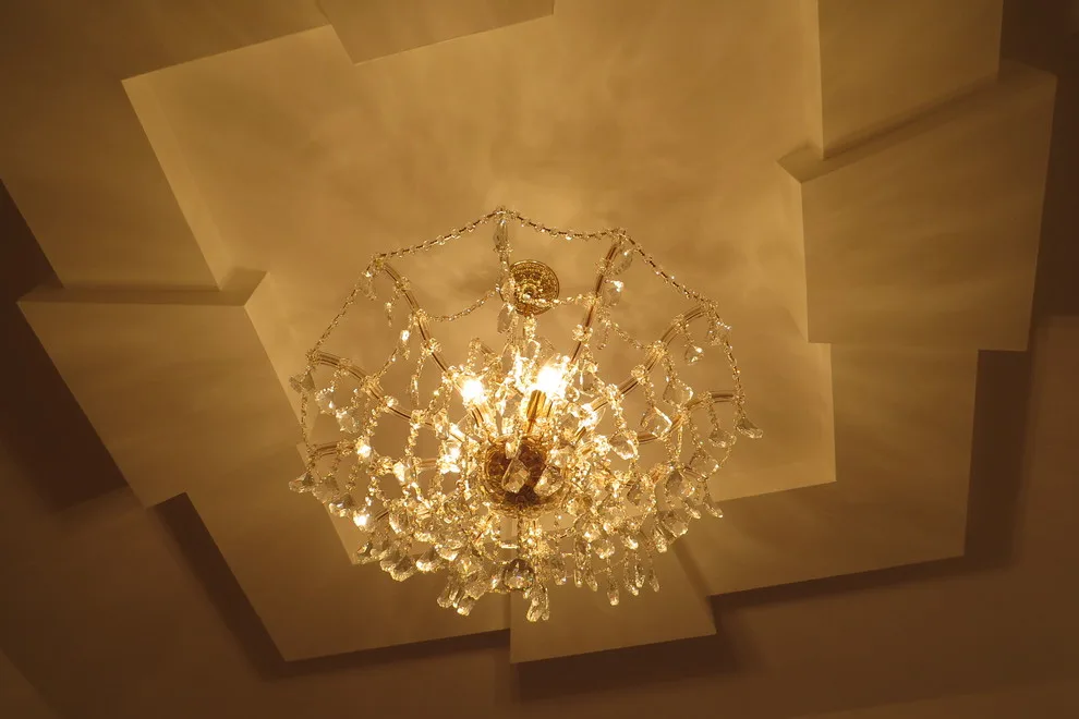 Traditional Elegant Living Space by Danaë Eustace-Zamora - Photo 4