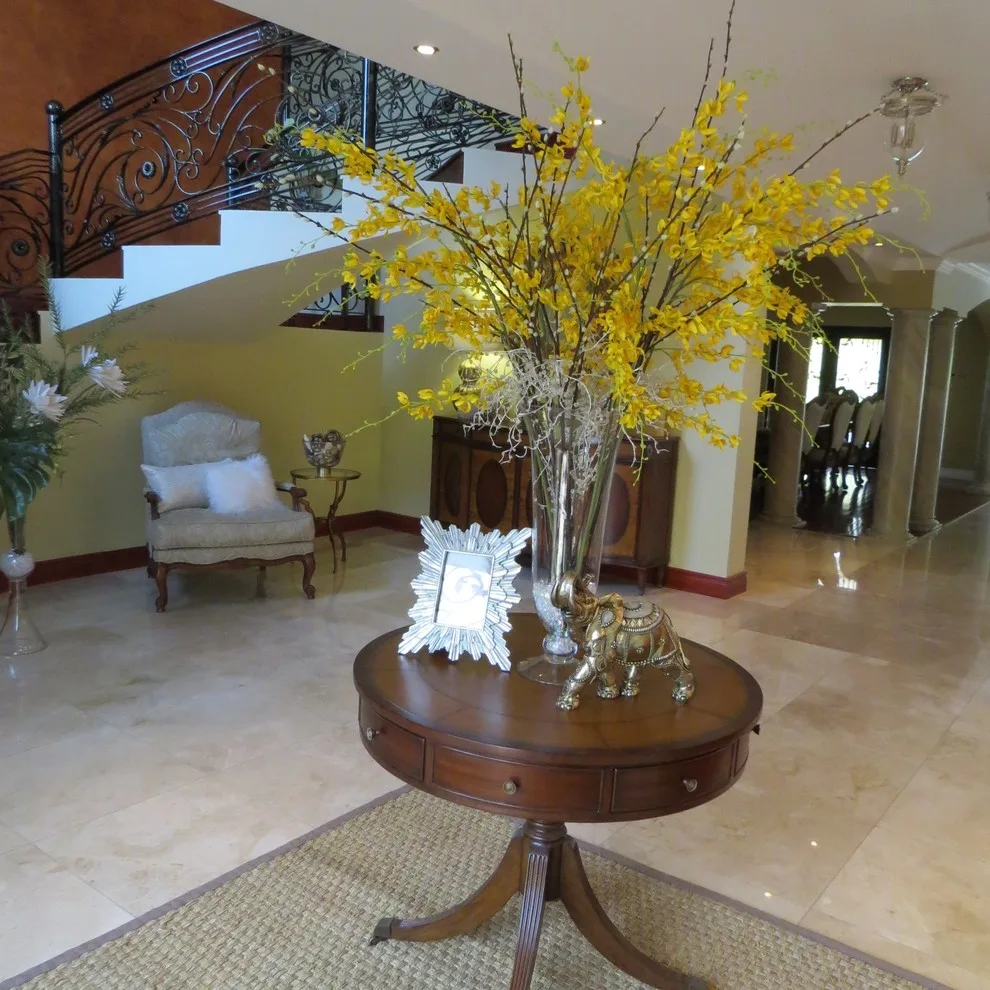 Traditional Elegant Living Space by Danaë Eustace-Zamora - Photo 6