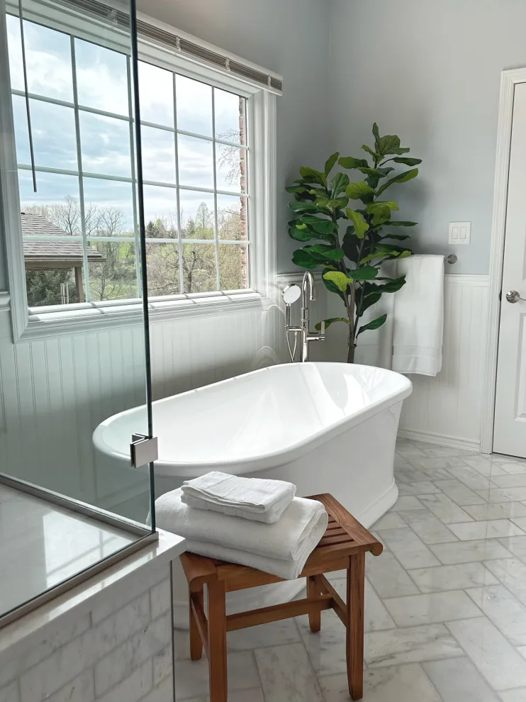 Fresh and Stylish Main Bathroom by DesignFive, LLC - Steve Shorthouse - Photo 3