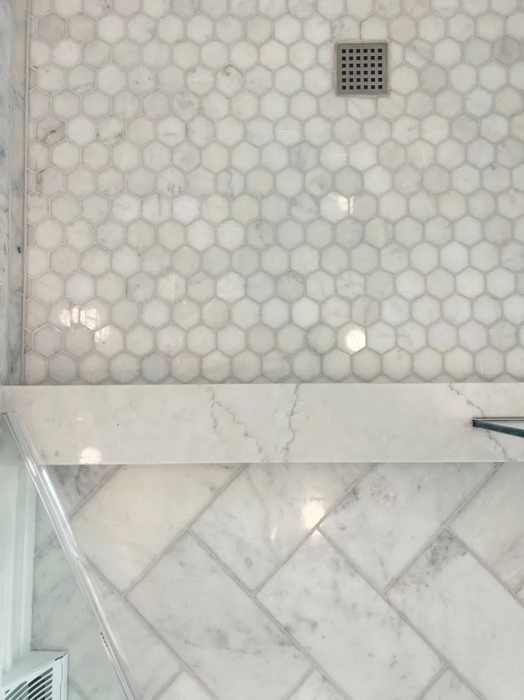 Fresh and Stylish Main Bathroom by DesignFive, LLC - Steve Shorthouse - Photo 4