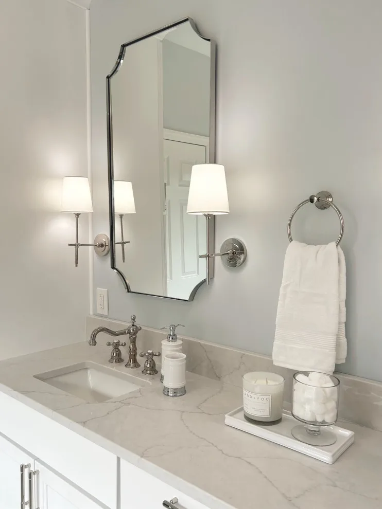 Fresh and Stylish Main Bathroom by DesignFive, LLC - Steve Shorthouse - Photo 6