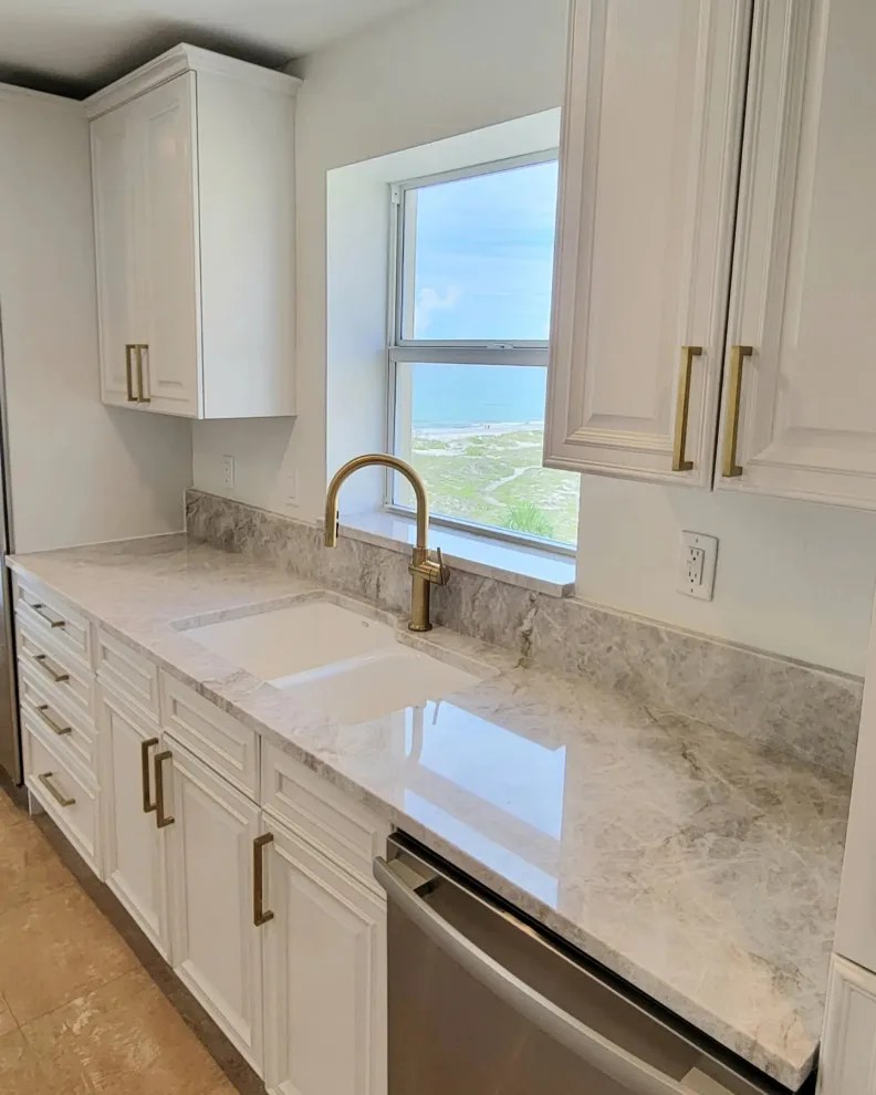 Clearwater Beach renovation by Adrienne's Decor, LLC - Photo 4