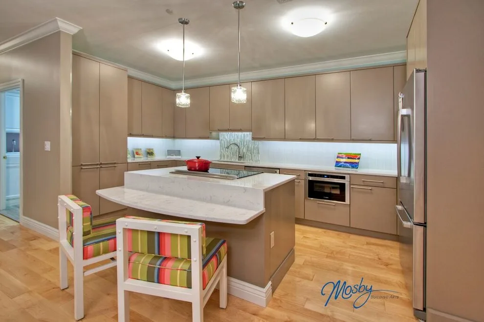 Vibrant Apartment by Mishi McCoy Interior Design - Photo 2