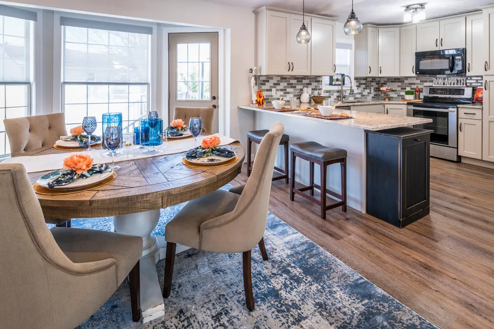 Total Home Renovation by Tipp Interiors - Photo 21