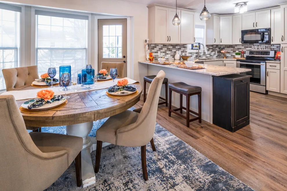 Total Home Renovation by Tipp Interiors - Photo 23