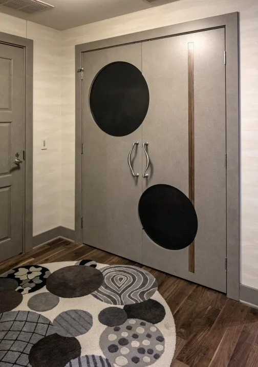 Tailored Modern Apartment by the River by Artistico - Photo 58