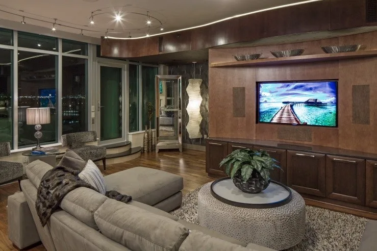 Tailored Modern Apartment by the River by Artistico - Photo 18